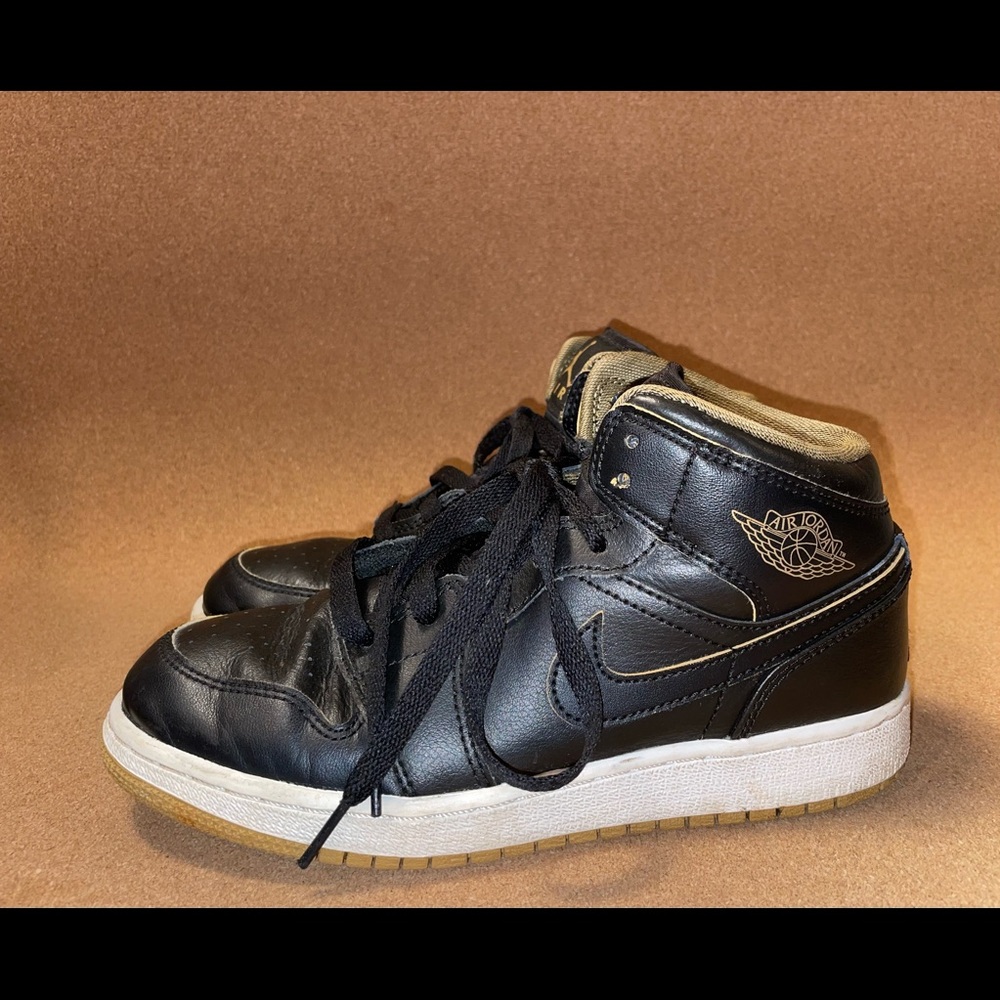 Nike Air Jordan 1 Retro Mid ‘Royalty Gold Black’ Shoes Sz 4.5Y Or 6 In Women’s